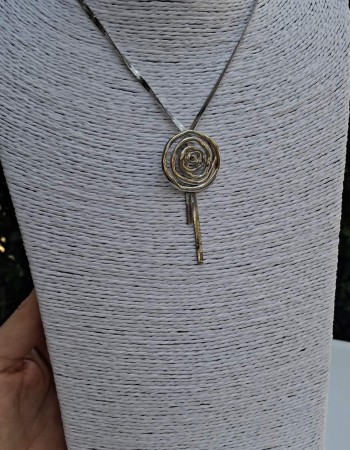 Rose κολιέ Rose κολιέ