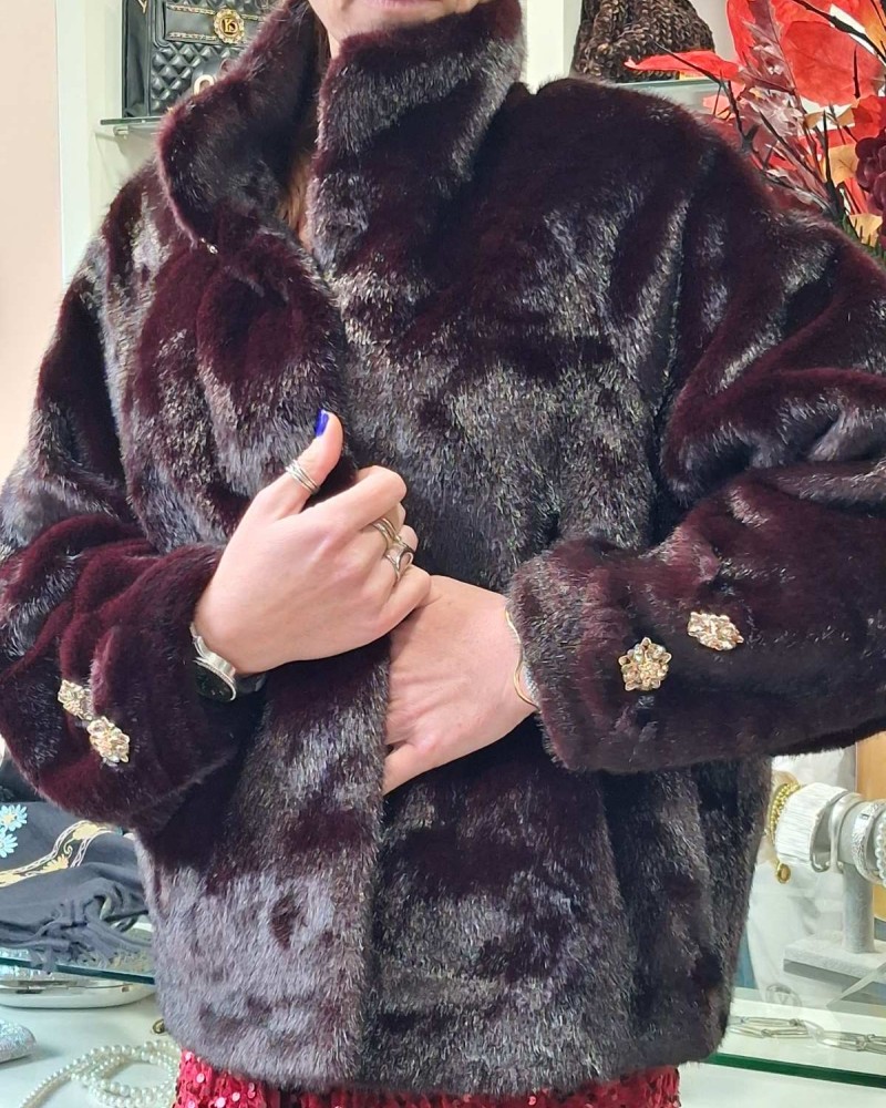 ✨ Γούνα σε βαθύ μπορντό ✨