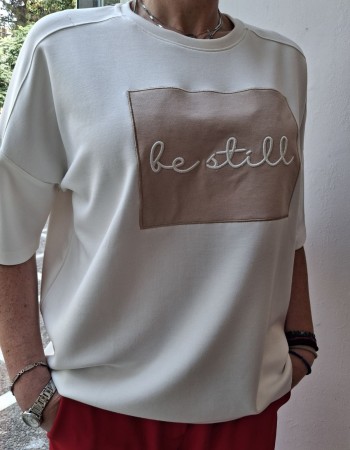 T-shirt λευκό με μπεζ σχεδιο T-shirt λευκό με μπεζ σχεδιο