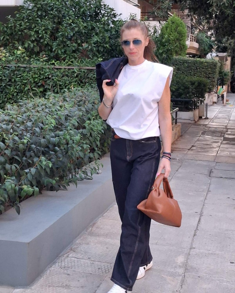 Αμάνικο Top με Βάτες Αμάνικο Top με Βάτες