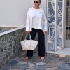 Άσπρη μακριμάνικη μπλούζα Άσπρη μακριμάνικη μπλούζα